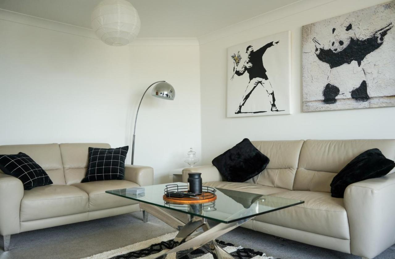 Modern Apartment Ayr Town Centre Prestwick Bagian luar foto
