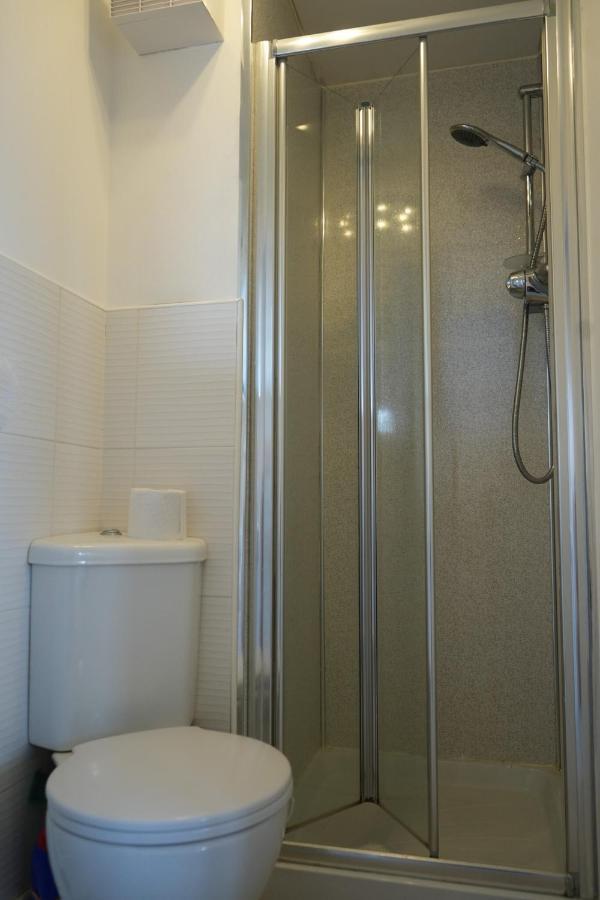 Modern Apartment Ayr Town Centre Prestwick Bagian luar foto
